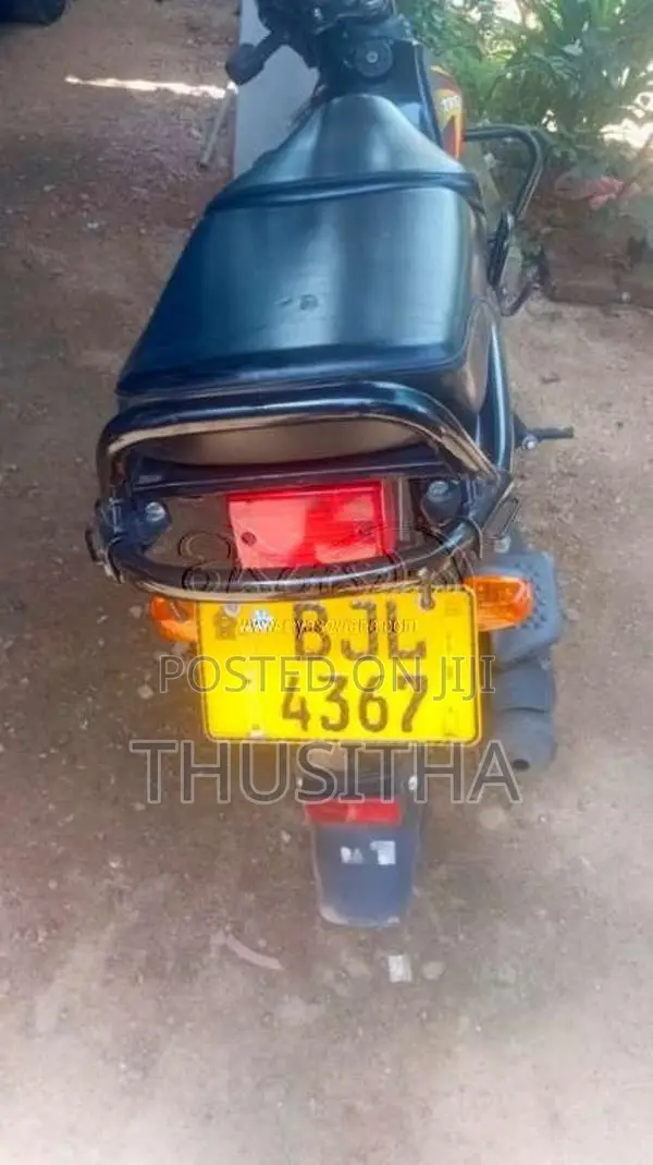 TVS XL 100 2025 Motorbike (Used)