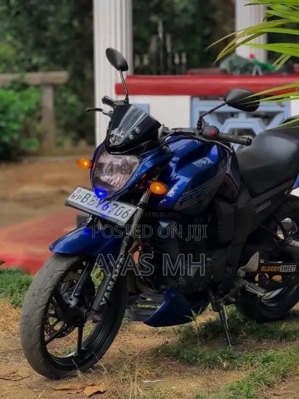 Yamaha FZ 2015 Motorbike (Used)