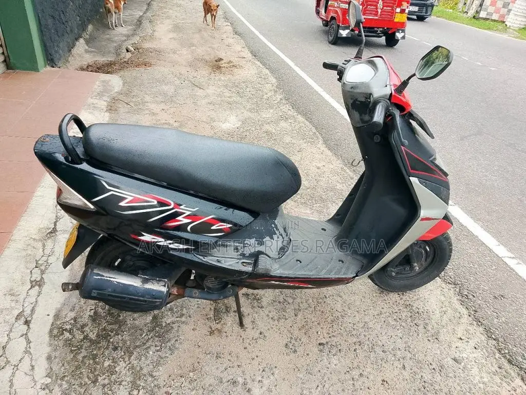 Honda Dio 2010 Motorbike (Used)