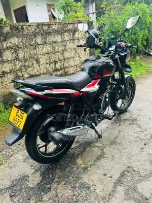 Bajaj Discover 2024 Motorbike (Used)