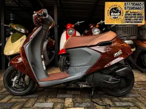 Suzuki Japan LETS 5 2023 Motorbike Unregistered (Recondition)