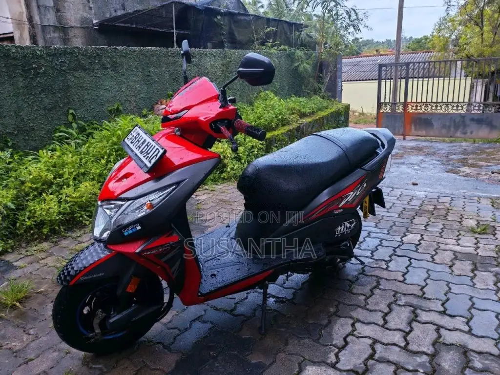 Honda Dio 2018 Motorbike (Used)