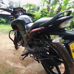 Hero Hunk 2016 Motorbike (Used)
