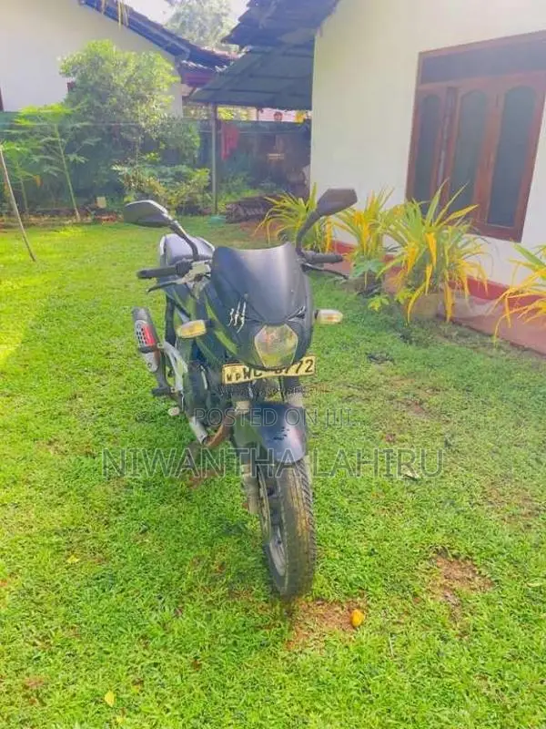 Bajaj Pulsar 180 2010 Motorbike (Used)