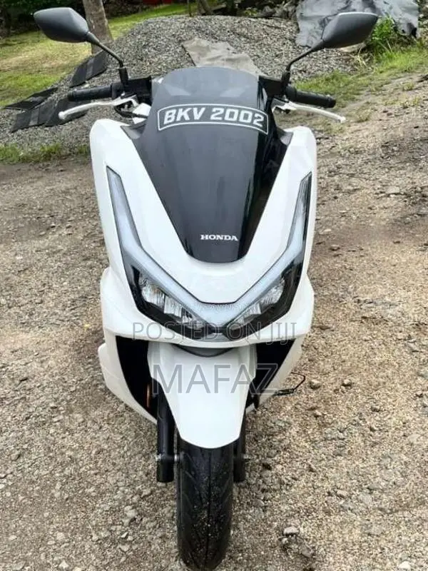 Honda Pcx 2025 Motorbike (Used)