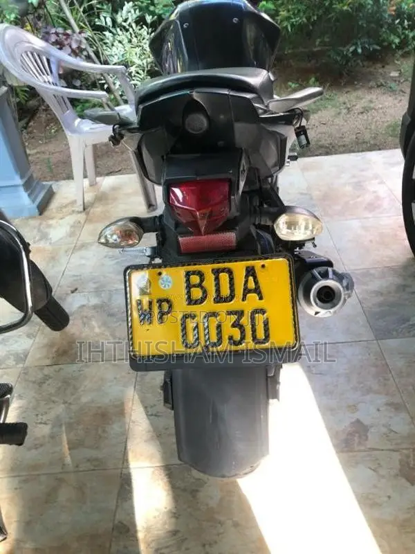 Yamaha FZ Version 2.0 2015 Motorbike (Used)