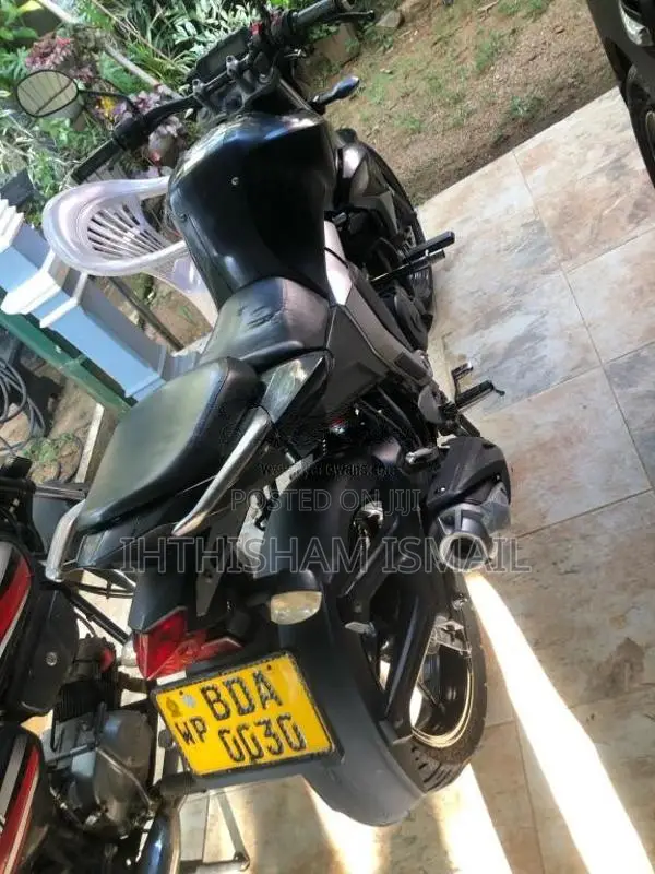 Yamaha FZ Version 2.0 2015 Motorbike (Used)