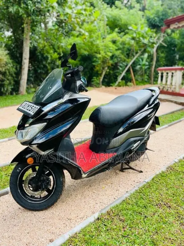 Suzuki BURGMAN 2020 Motorbike (Used)