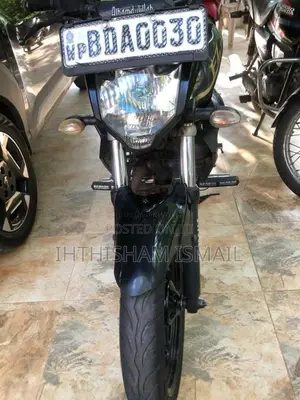 Yamaha FZ Version 2.0 2015 Motorbike (Used)