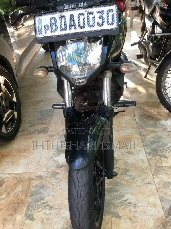 Yamaha FZ Version 2.0 2015 Motorbike (Used)