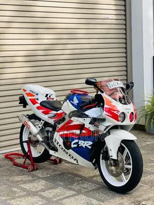 Honda CBR 1998 Motorbike (Used)