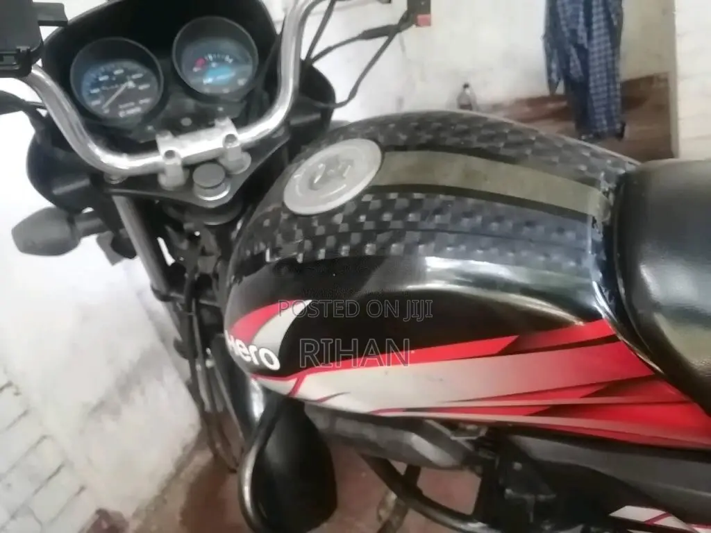 Hero HF Deluxe 2016 Motorbike (Used)