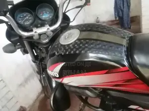 Hero HF Deluxe 2016 Motorbike (Used)