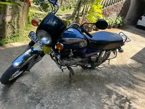 Bajaj Boxer 2005 Motorbike (Used)
