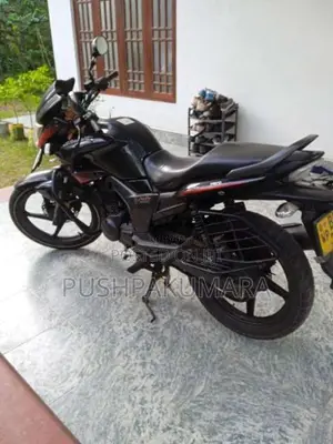 Hero Hunk 2016 Motorbike (Used)