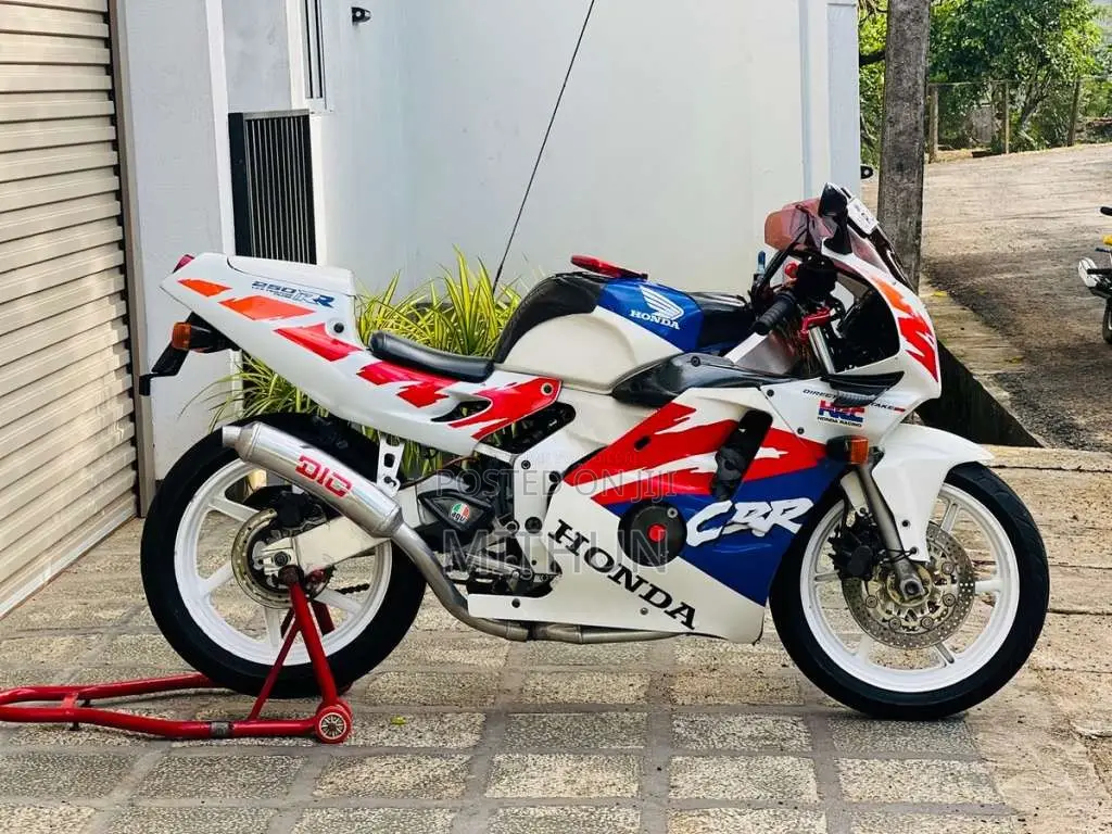 Honda CBR 1998 Motorbike (Used)