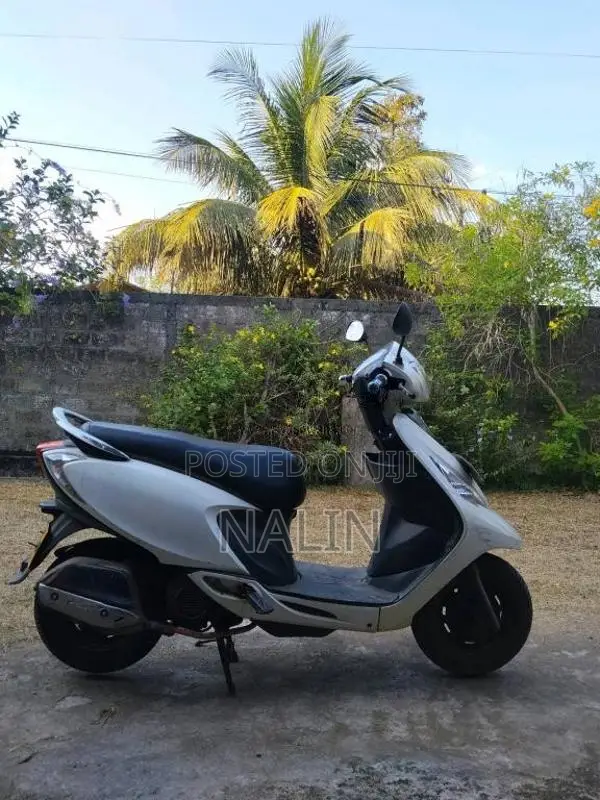 TVS Zest 2015 Motorbike (Used)