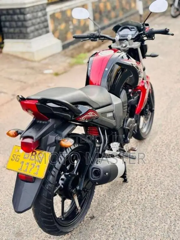 Yamaha FZ 2014 Motorbike (Used)