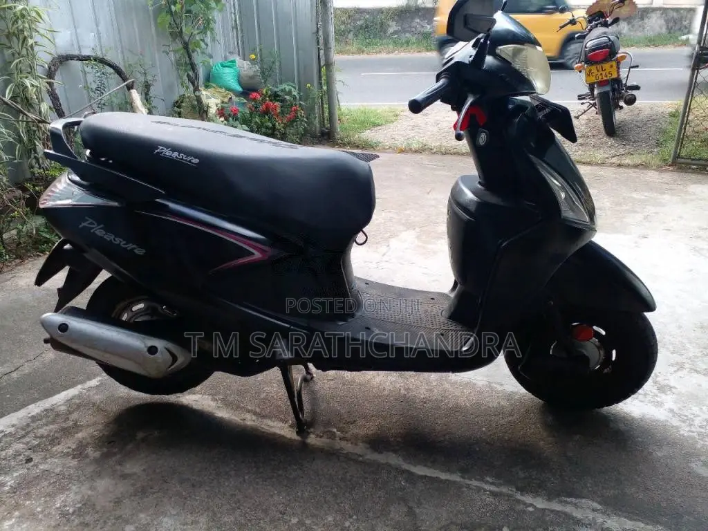 Hero Pleasure 2015 Motorbike (Used)