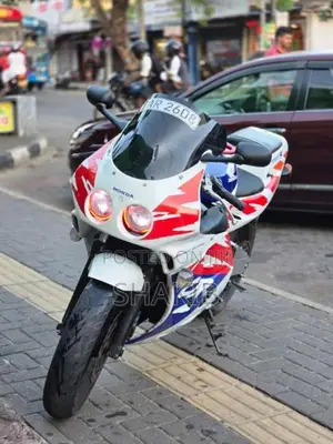 Honda CBR 2014 Motorbike (Used)