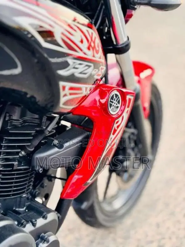 Yamaha FZ 2014 Motorbike (Used)