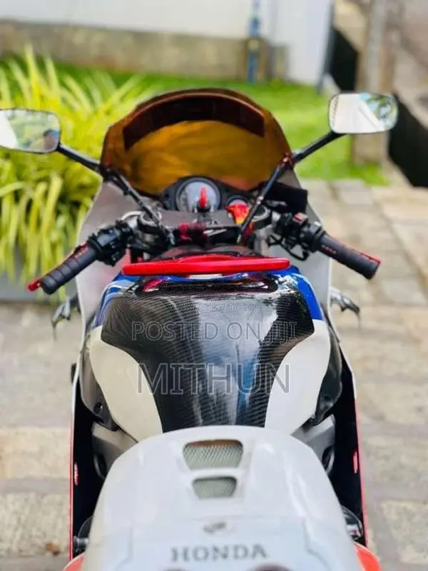 Honda CBR 1998 Motorbike (Used)