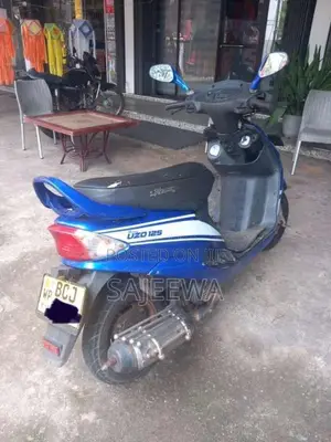 Mahindra Rodeo 2015 Motorbike (Used)