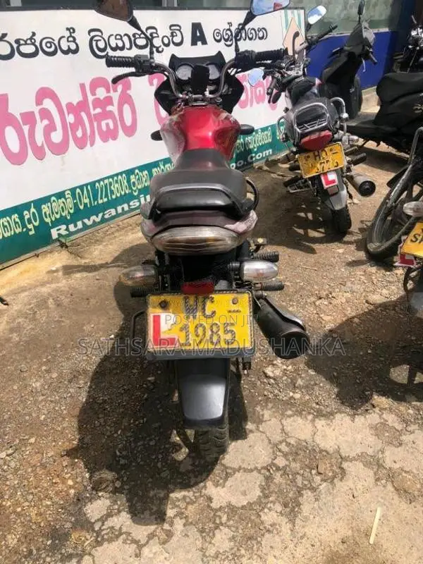 Bajaj Discover 100 2011 Motorbike (Used)