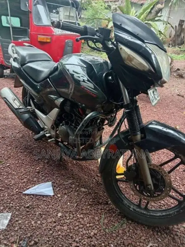 Hero CBZ 2012 Motorbike (Used)