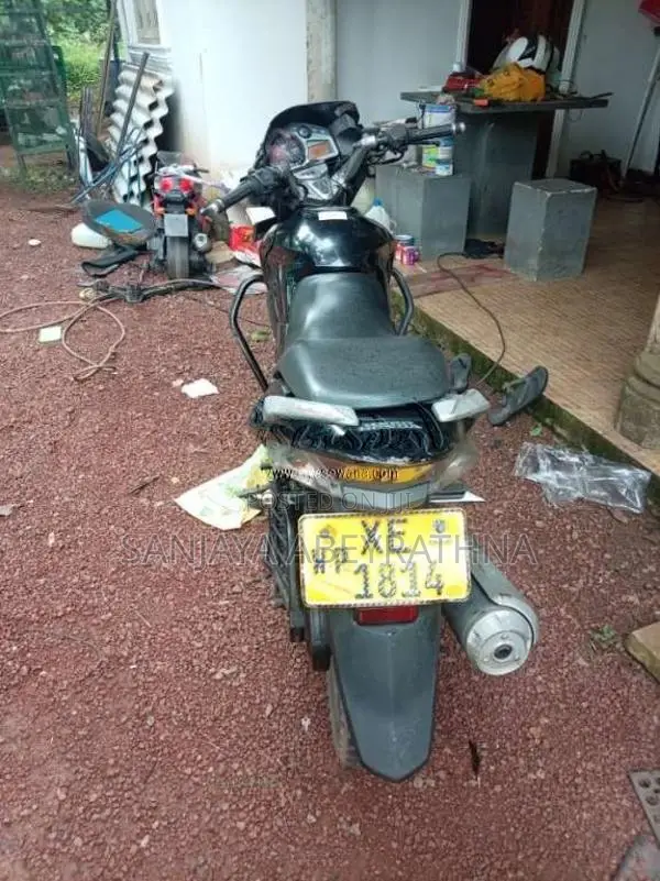 Hero CBZ 2012 Motorbike (Used)