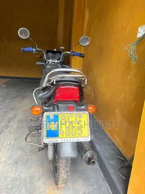 Bajaj CT-100 2015 Motorbike (Used)