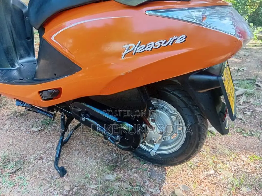 Hero Pleasure 2015 Motorbike (Used)