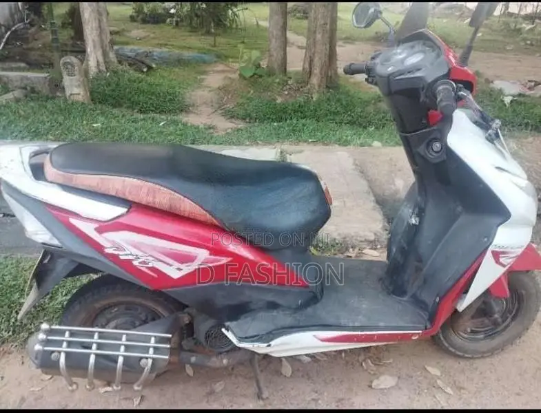Honda Dio 2015 Motorbike (Used)