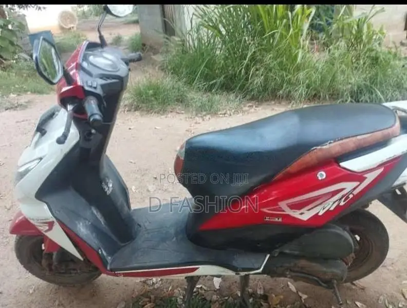 Honda Dio 2015 Motorbike (Used)