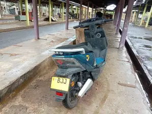 Yadea T5 2024 Motorbike (Used)