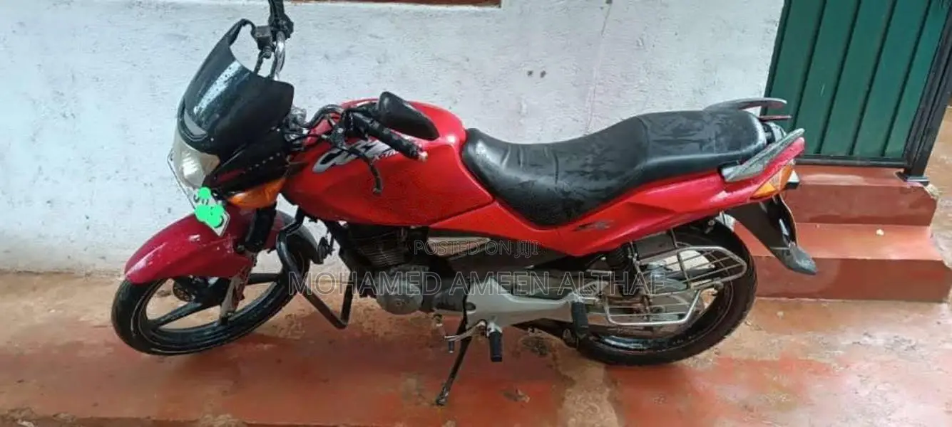 Hero-Honda CBZ 2005 Motorbike (Used)