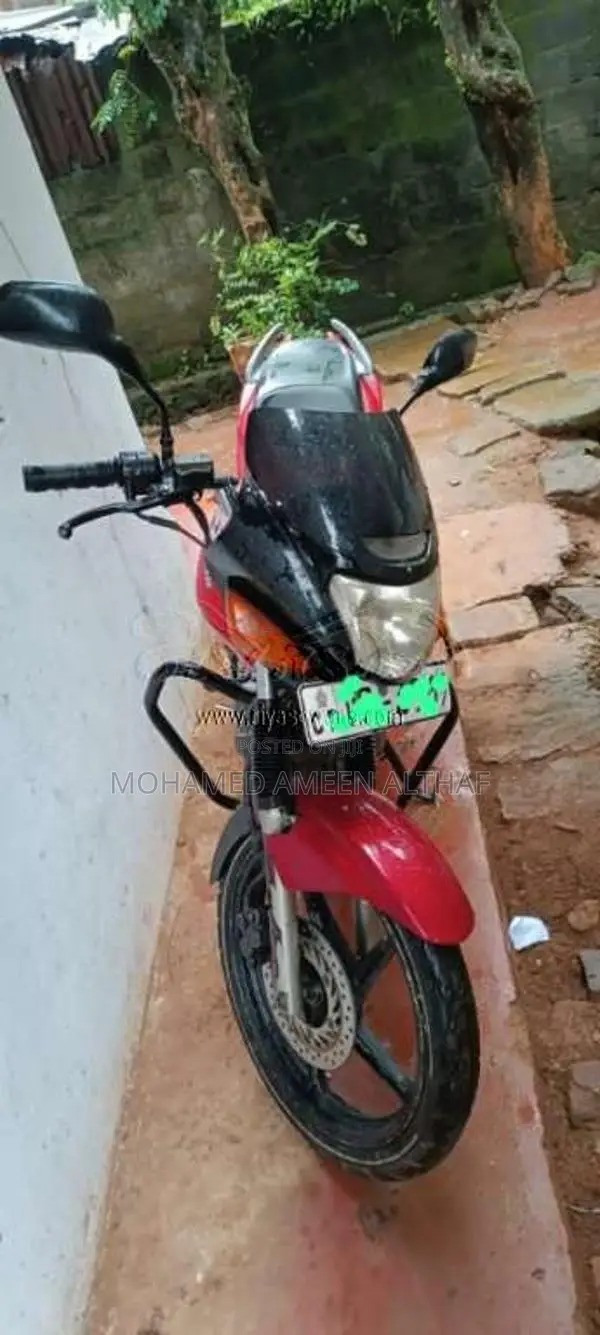 Hero-Honda CBZ 2005 Motorbike (Used)