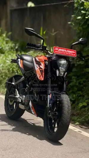 KTM Duke 125 2020 Motorbike (Used)