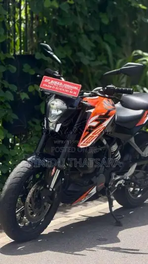 KTM Duke 125 2020 Motorbike (Used)
