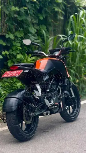 KTM Duke 125 2020 Motorbike (Used)