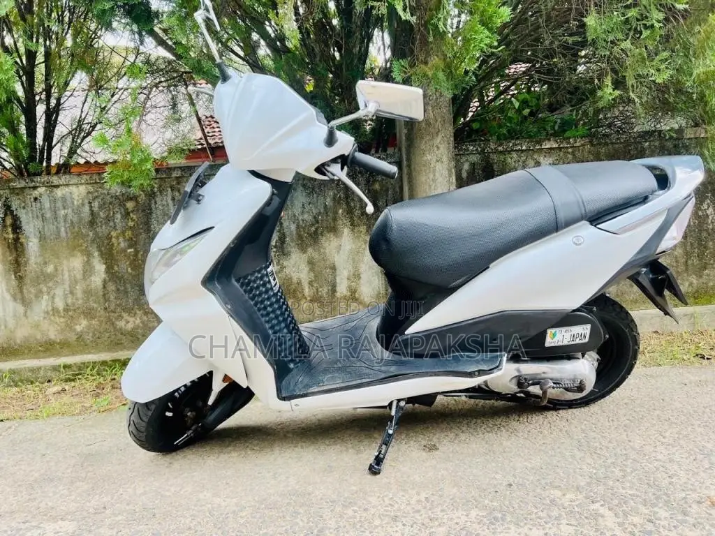 Honda Dio 2013 Motorbike (Used)