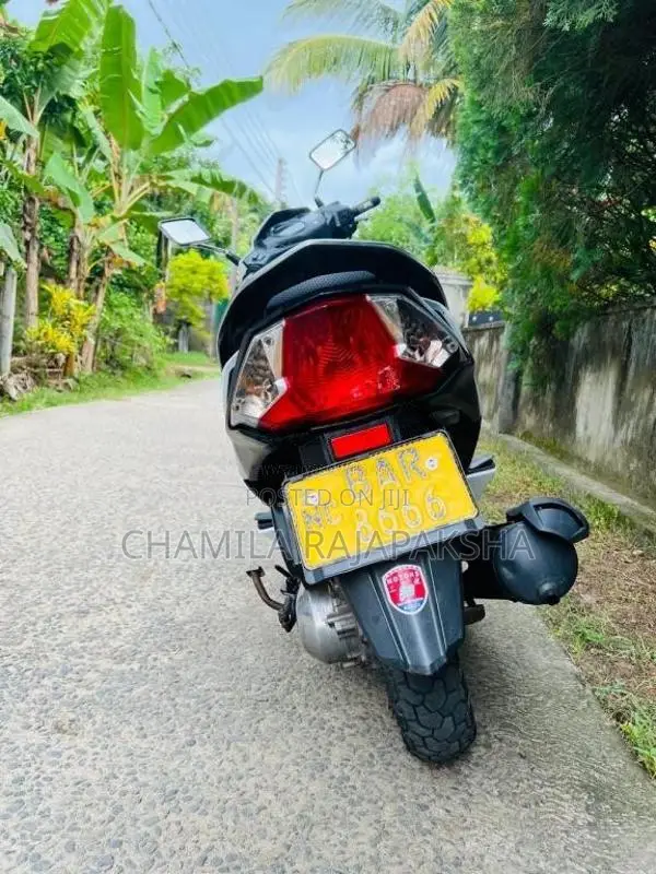 Honda Dio 2013 Motorbike (Used)