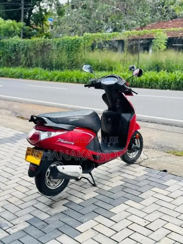 Hero Pleasure 2015 Motorbike (Used)