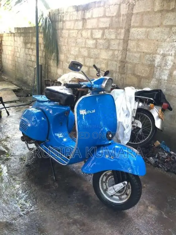 Bajaj Chetak 1976 Motorbike (Used)