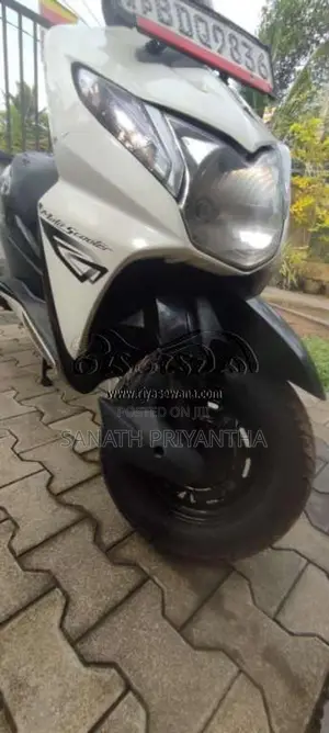 Honda Dio 2016 motorcycle (Used)