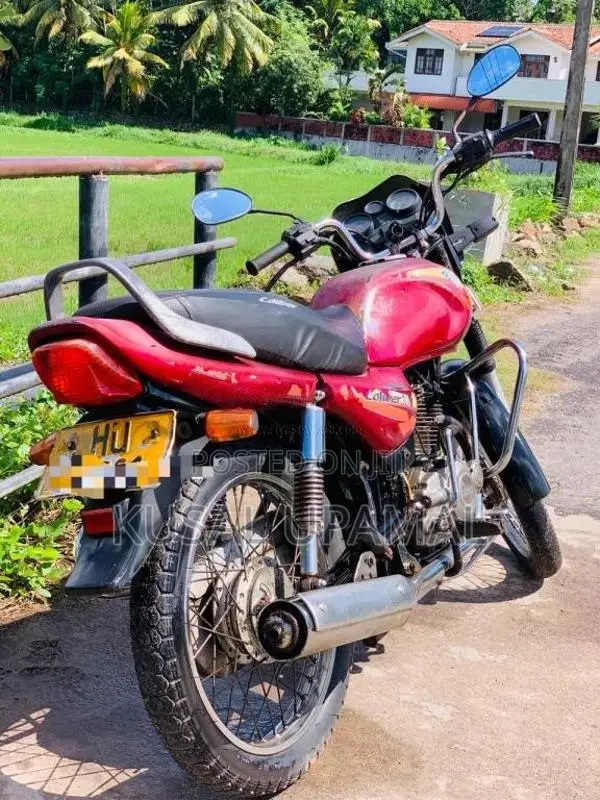 Bajaj Caliber 2005 Motorbike (Used)