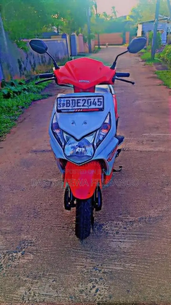Honda Dio 2015 Motorbike (Used)