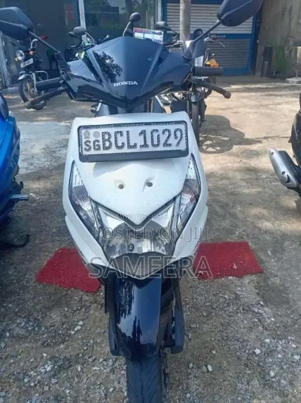 Honda Dio 2015 Motorbike (Used)