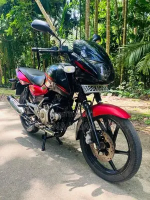 Bajaj Pulsar 2015 Motorbike (Used)
