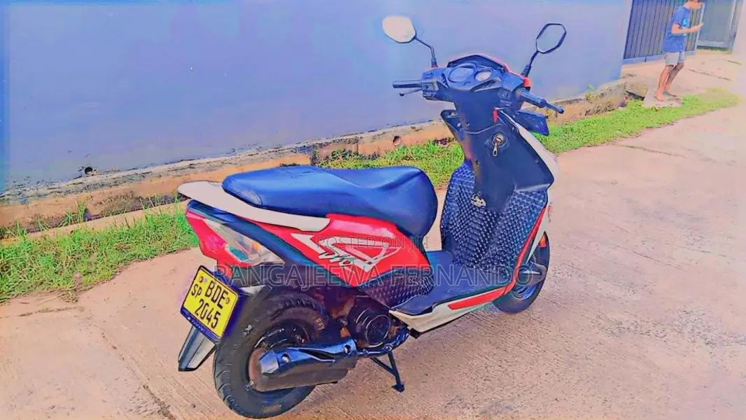 Honda Dio 2015 Motorbike (Used)